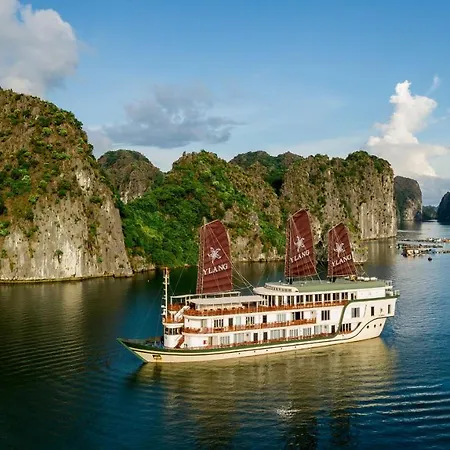 Heritage Line Ylang Cruise - Halong Bay & Lan Ha Bay