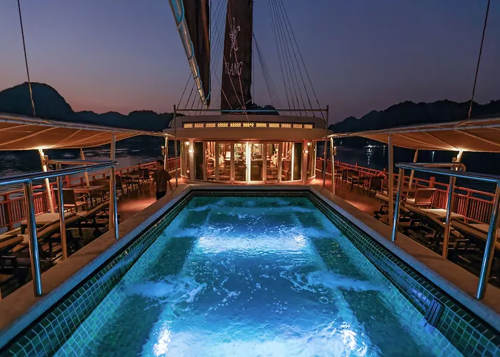 Heritage Line Ylang Cruise - Bay & Lan Ha Bay 