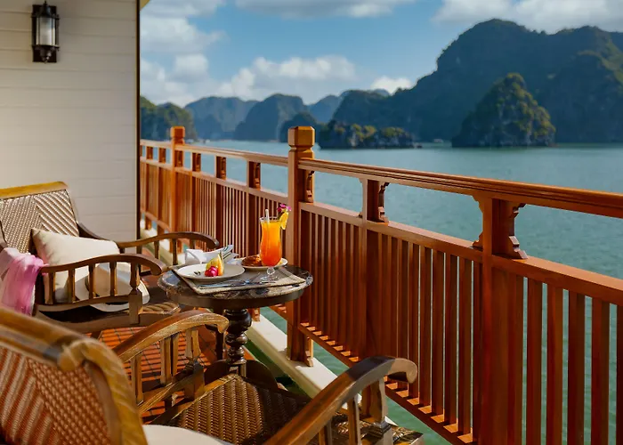Heritage Line Ylang Cruise - Bay & Lan Ha Bay 5* Ha Long