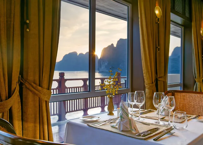 Heritage Line Ylang Cruise - Bay & Lan Ha Bay  5*