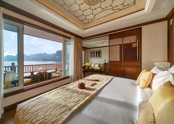 Heritage Line Ylang Cruise - Bay & Lan Ha Bay  5*