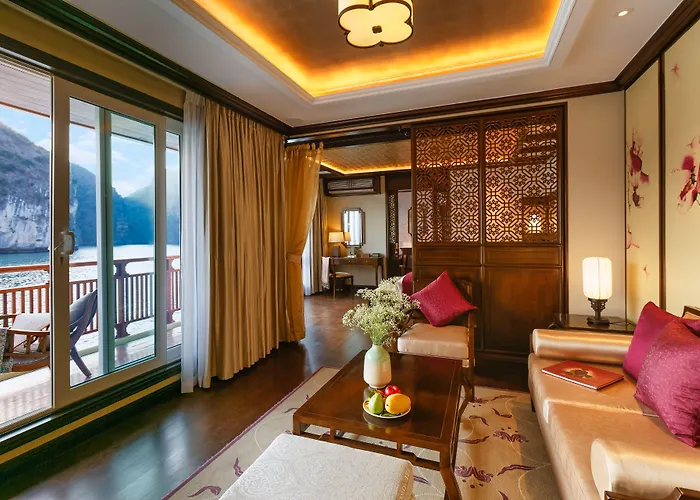  Heritage Line Ylang Cruise - Bay & Lan Ha Bay 5*
