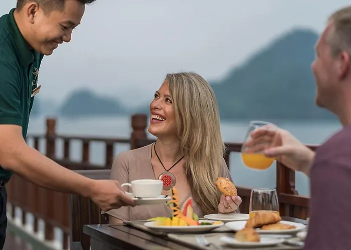 Heritage Line Ylang Cruise - Bay & Lan Ha Bay 5* Ha Long