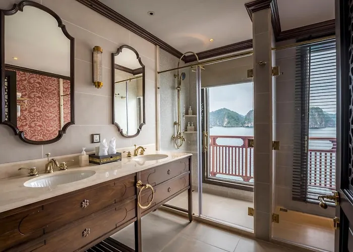 Heritage Line Ylang Cruise - Bay & Lan Ha Bay 5*