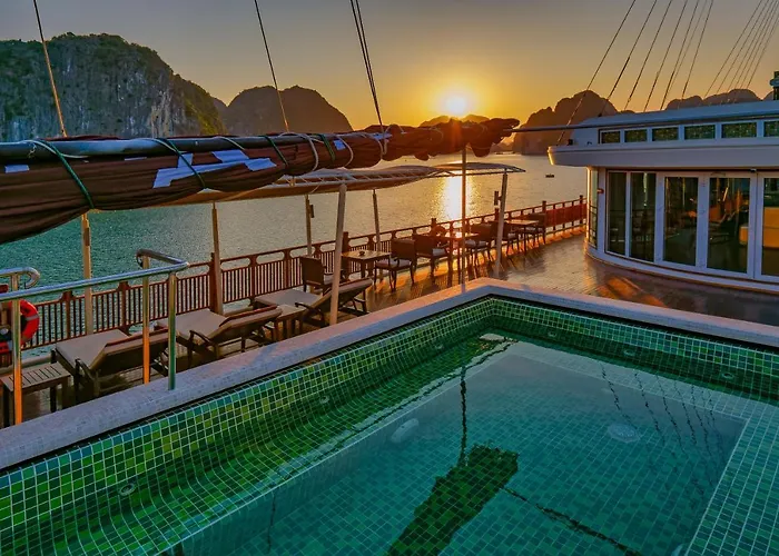 Heritage Line Ylang Cruise - Bay & Lan Ha Bay